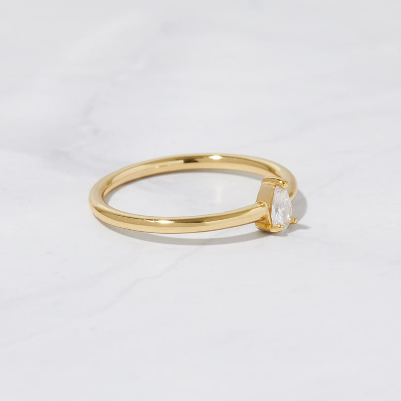 Pear Shaped Sterling Silver 18K Gold Plated Ring - UNJELLIC