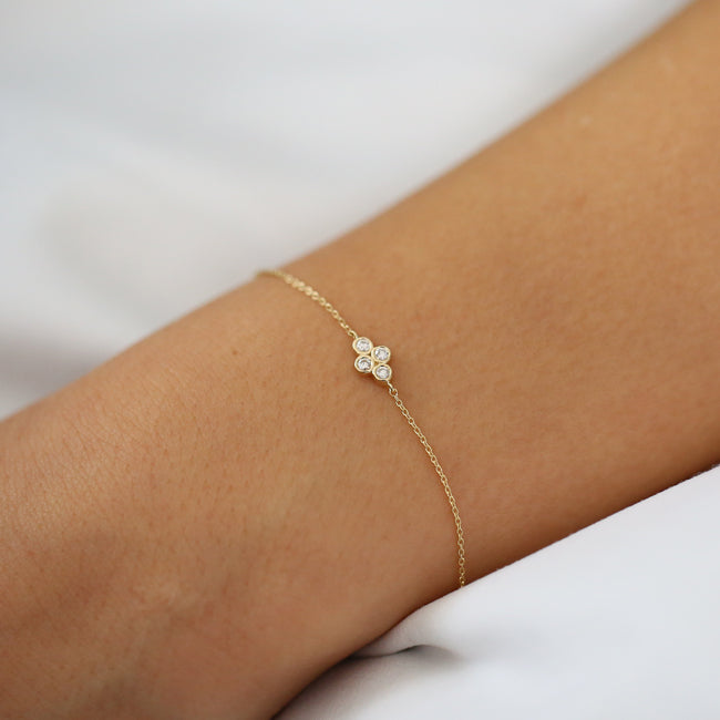 DAINTY CHARM BRACELET - UNJELLIC