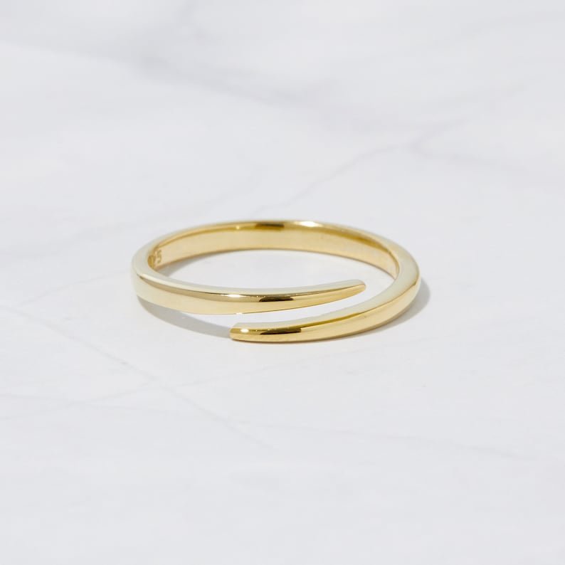 Dainty Luxe 18K Gold Plated Ring - UNJELLIC